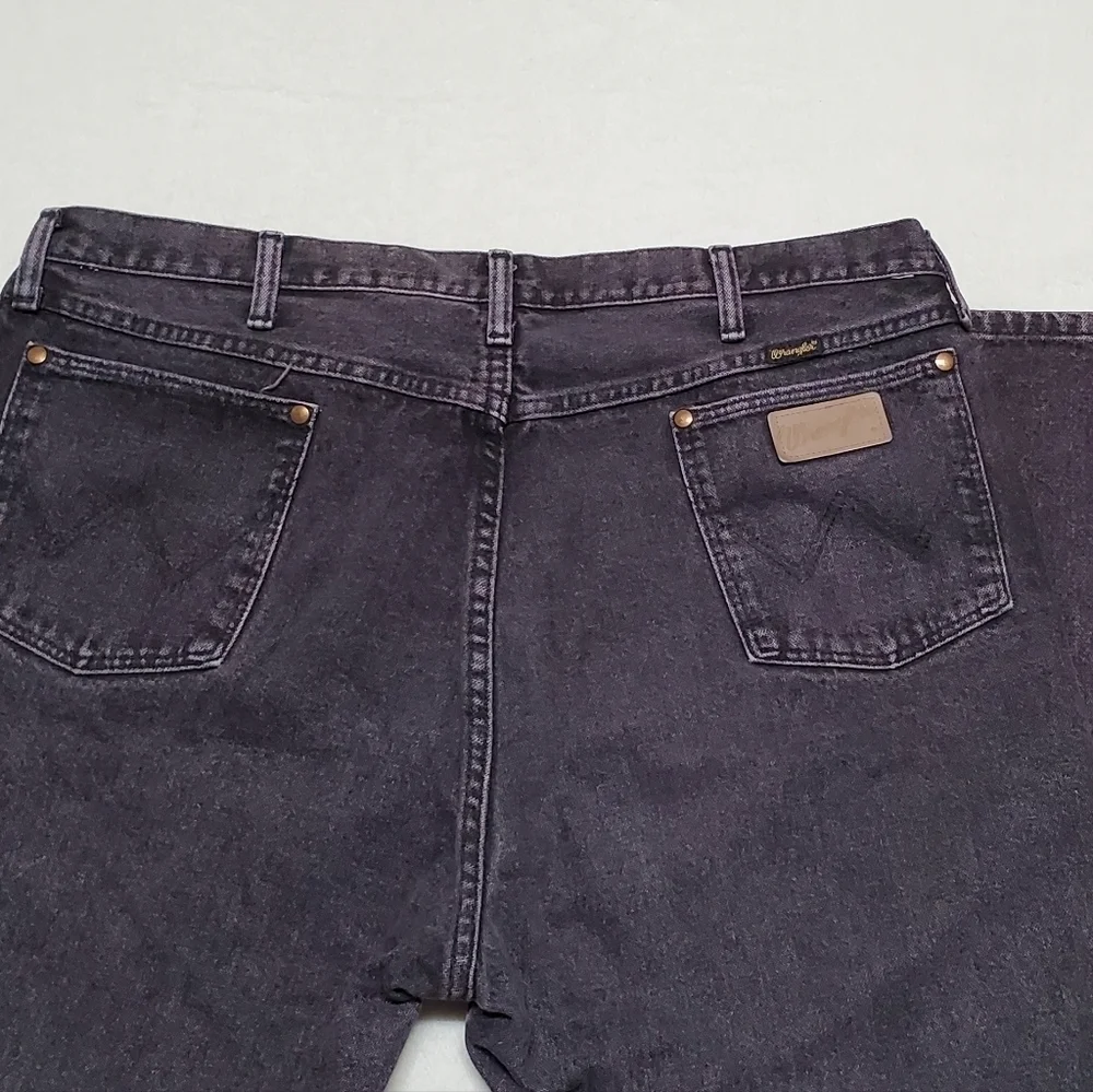VINTAGE 1980s Wrangler Purple USA Made High Waisted Butt Hugging Jeans
